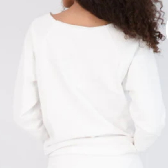 LEALLO Off The Shoulder Pullover - Picture 5 of 5